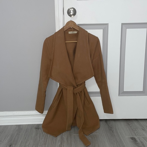 Caramel coat - Picture 1 of 2